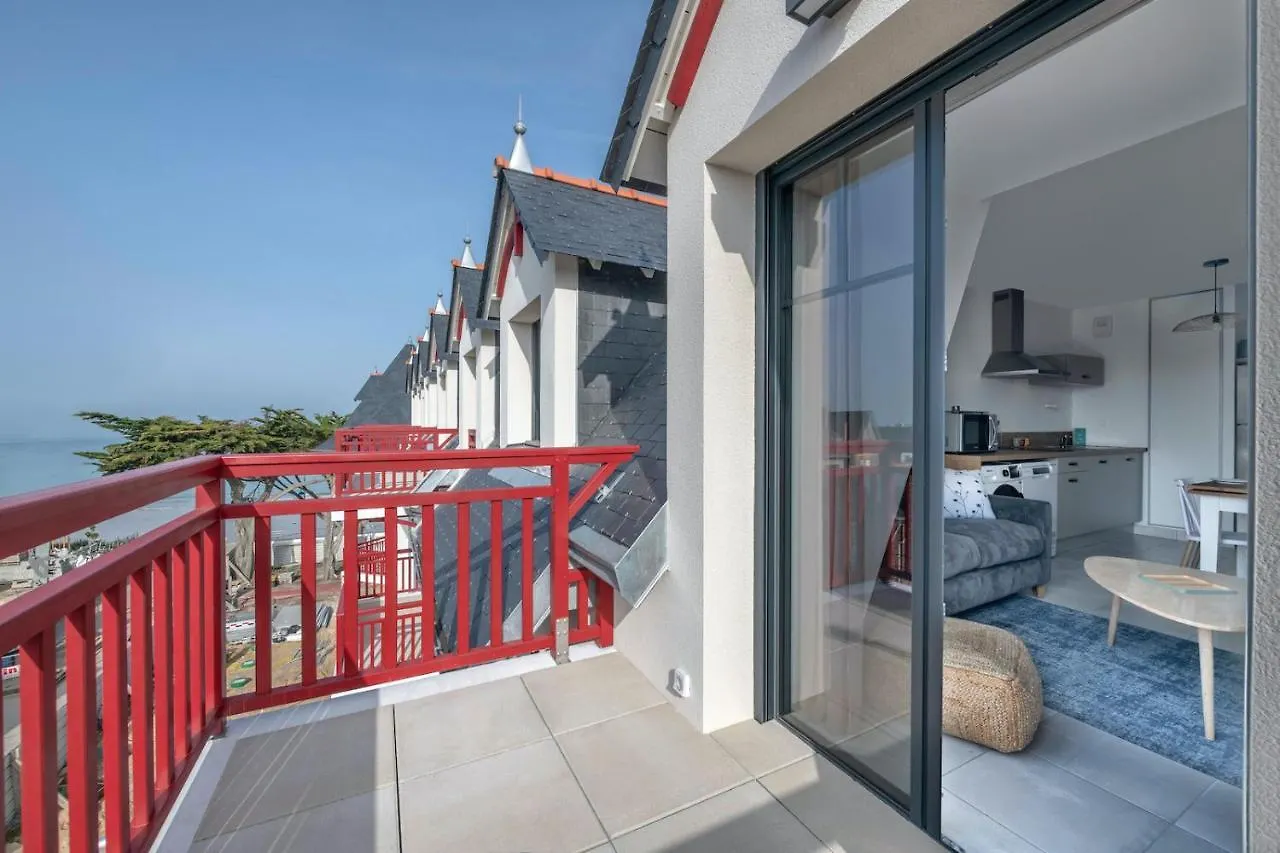 Sejour Pour 6 Face A La Grande Plage De Pleneuf